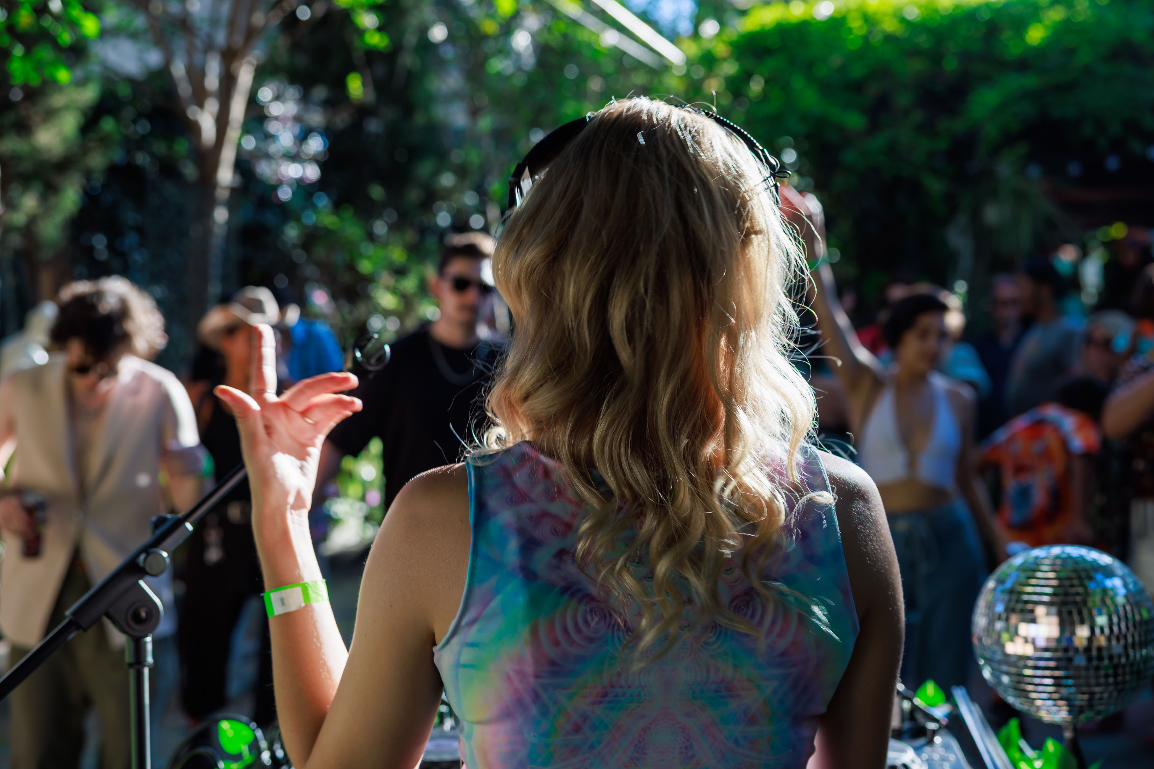 Garden Party LA Lauren Nikohl Performing